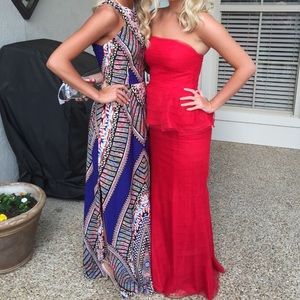 Elegant red dress!! Perfect for prom!